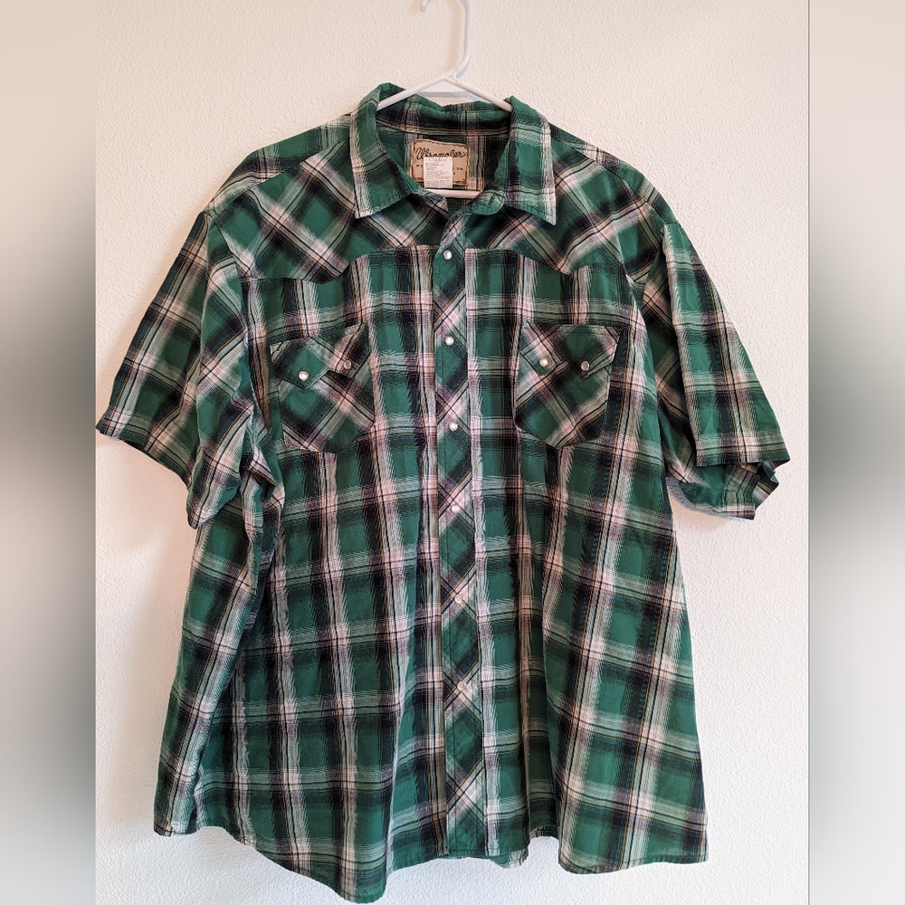 Wrangler short sleeved green plaid pearl snap shirt size 3XL